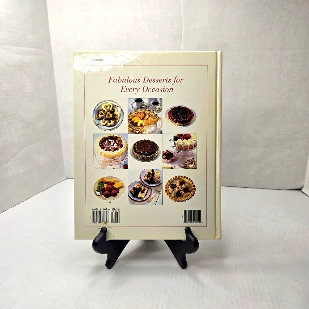 The Good Housekeeping Illustrated book of Desserts. Cookbook. Hardback..